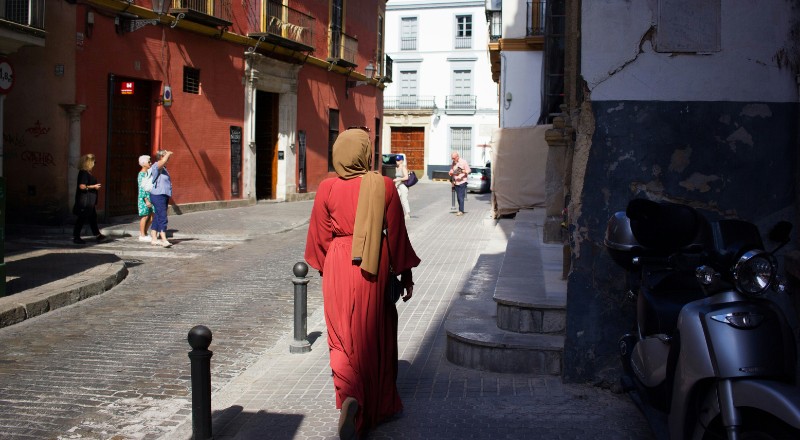 How Muslim Women and Young Travelers Are Redefining Halal Travel