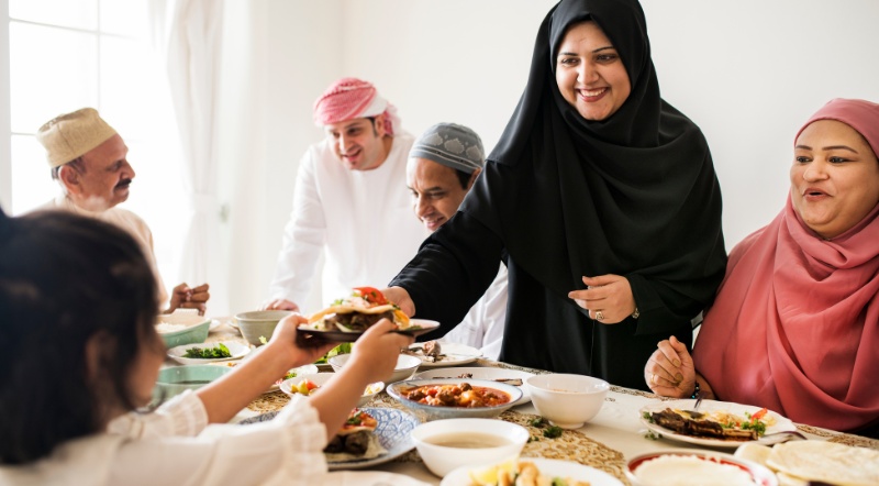Serving with Heart: A Guide to Ramadan Hospitality for the Modern Hotelier