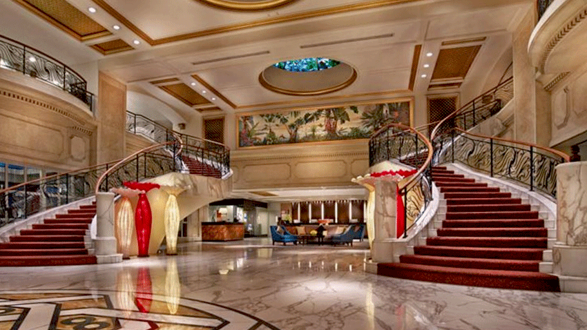 Royal Plaza on Scotts: A Luxury Retreat for Muslim Travellers in Singapore