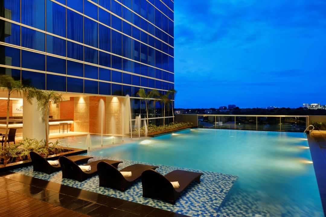 Savoy Hotel Mactan Newtown photograph 1