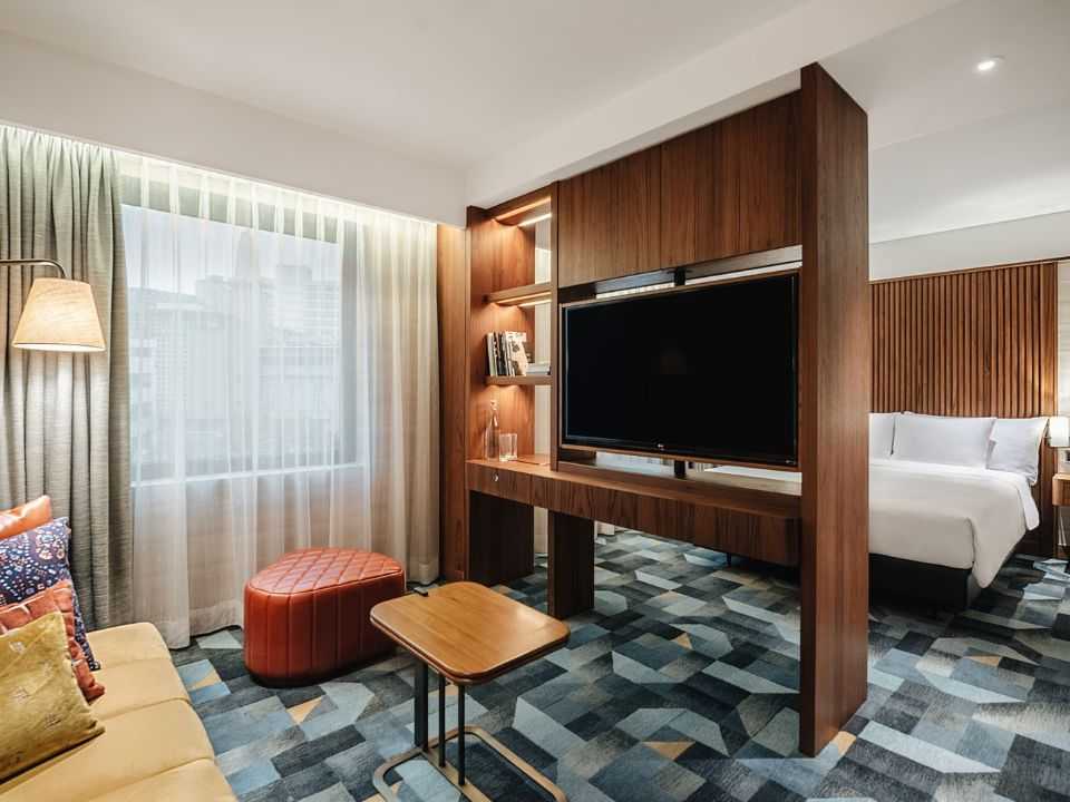 Eaton HK photograph 8