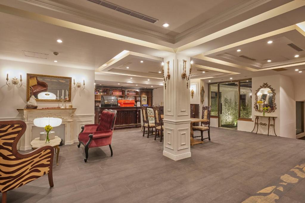 Kyokusui Hotspring Hotel photograph 2