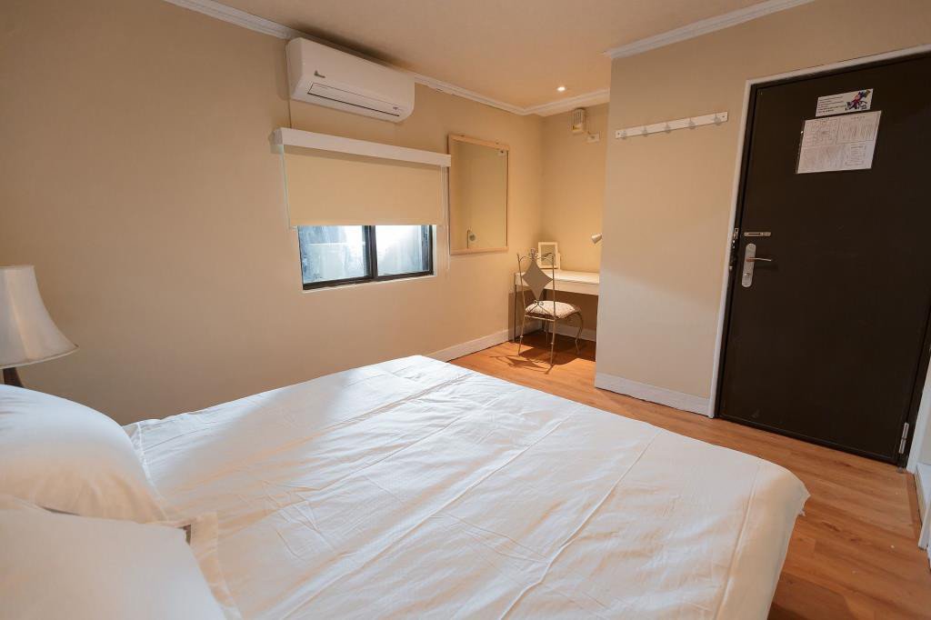 May Rooms NTU Gongguan photograph 4