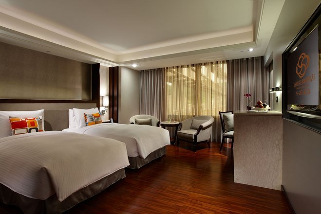 S.aura Hotel