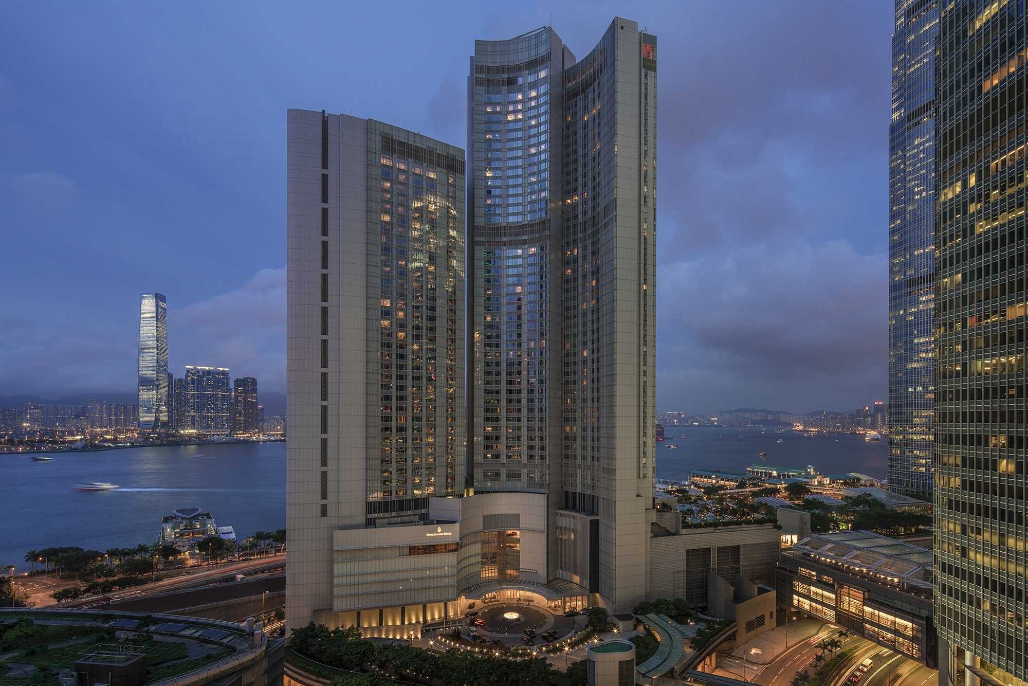 Four Seasons Hotel Hong Kong photograph 16
