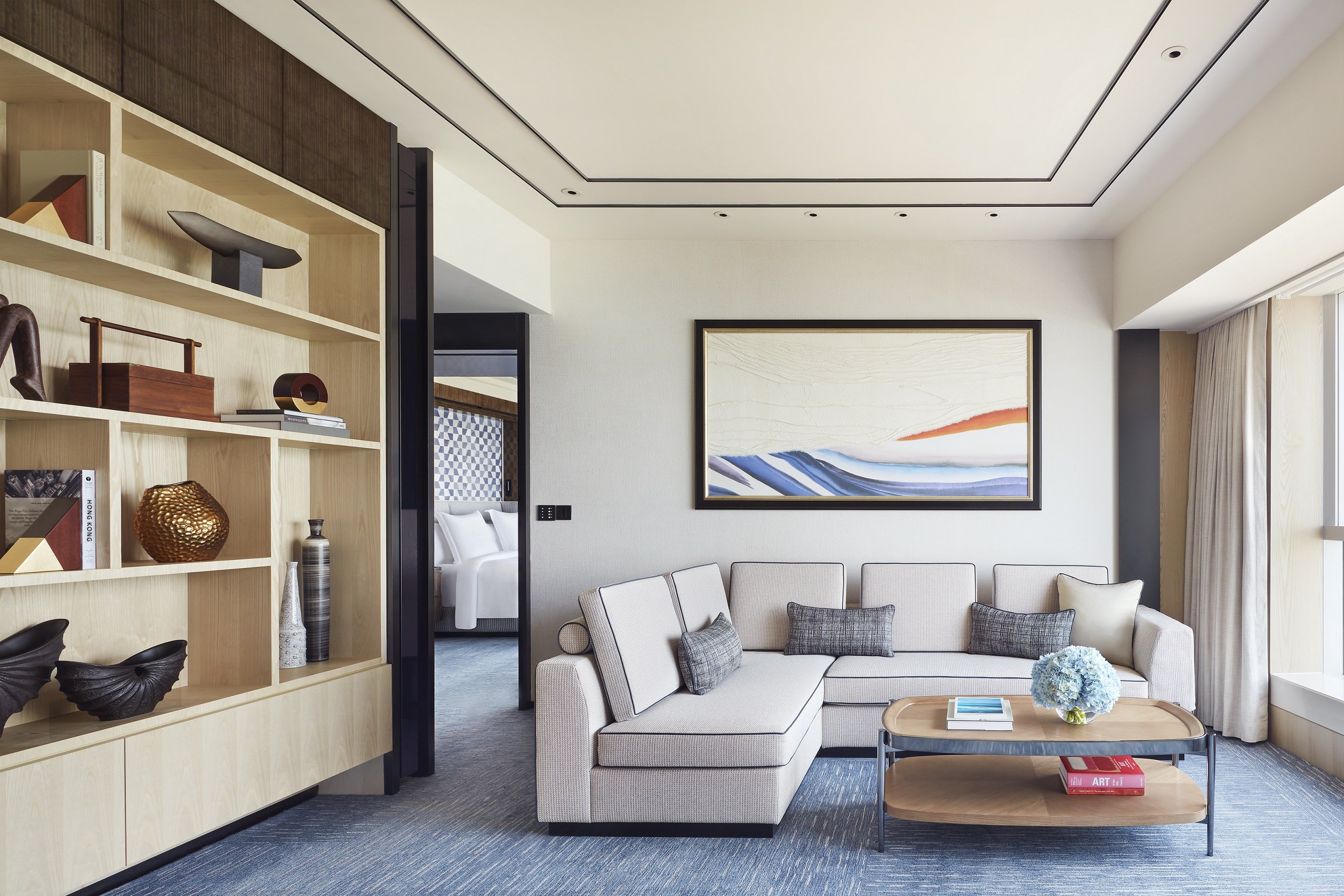 Four Seasons Hotel Hong Kong photograph 2