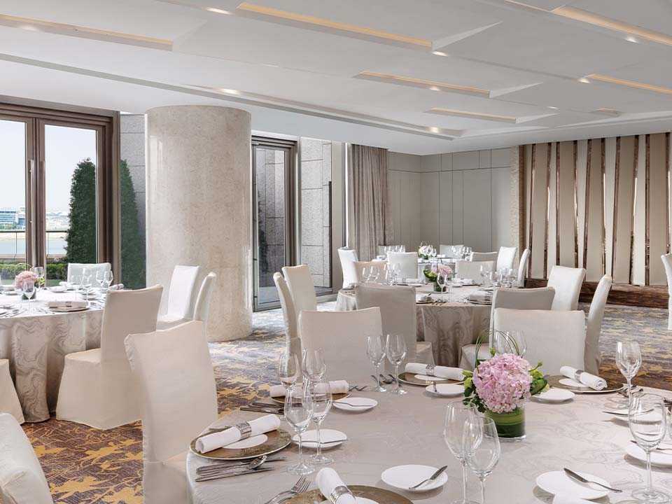 Sheraton Hong Kong Tung Chung Hotel photograph 2