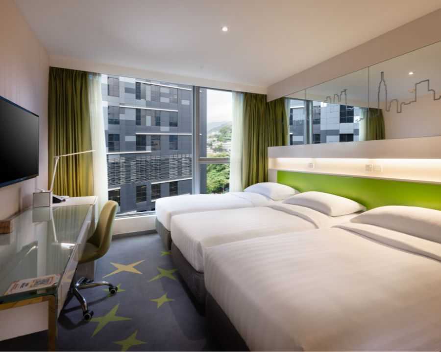 Dorsett Tsuen Wan, Hong Kong photograph 4