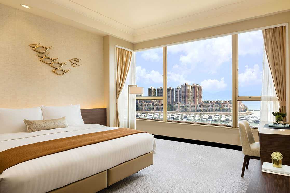 Hong Kong Gold Coast Hotel photograph 1